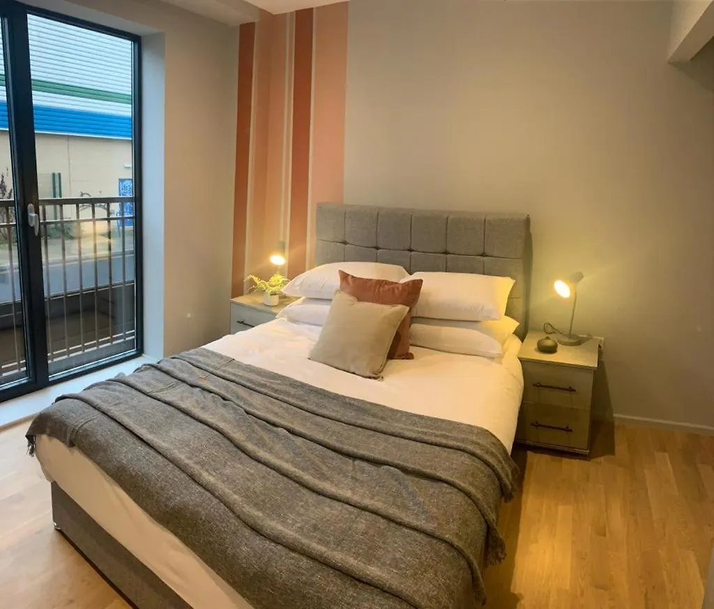 Victoria Park Two-Bedroom Apartments By Novarooms London United Kingdom